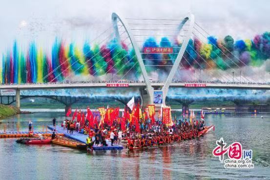 全国龙舟大联动暨氧城泸溪“村舟”大赛开赛