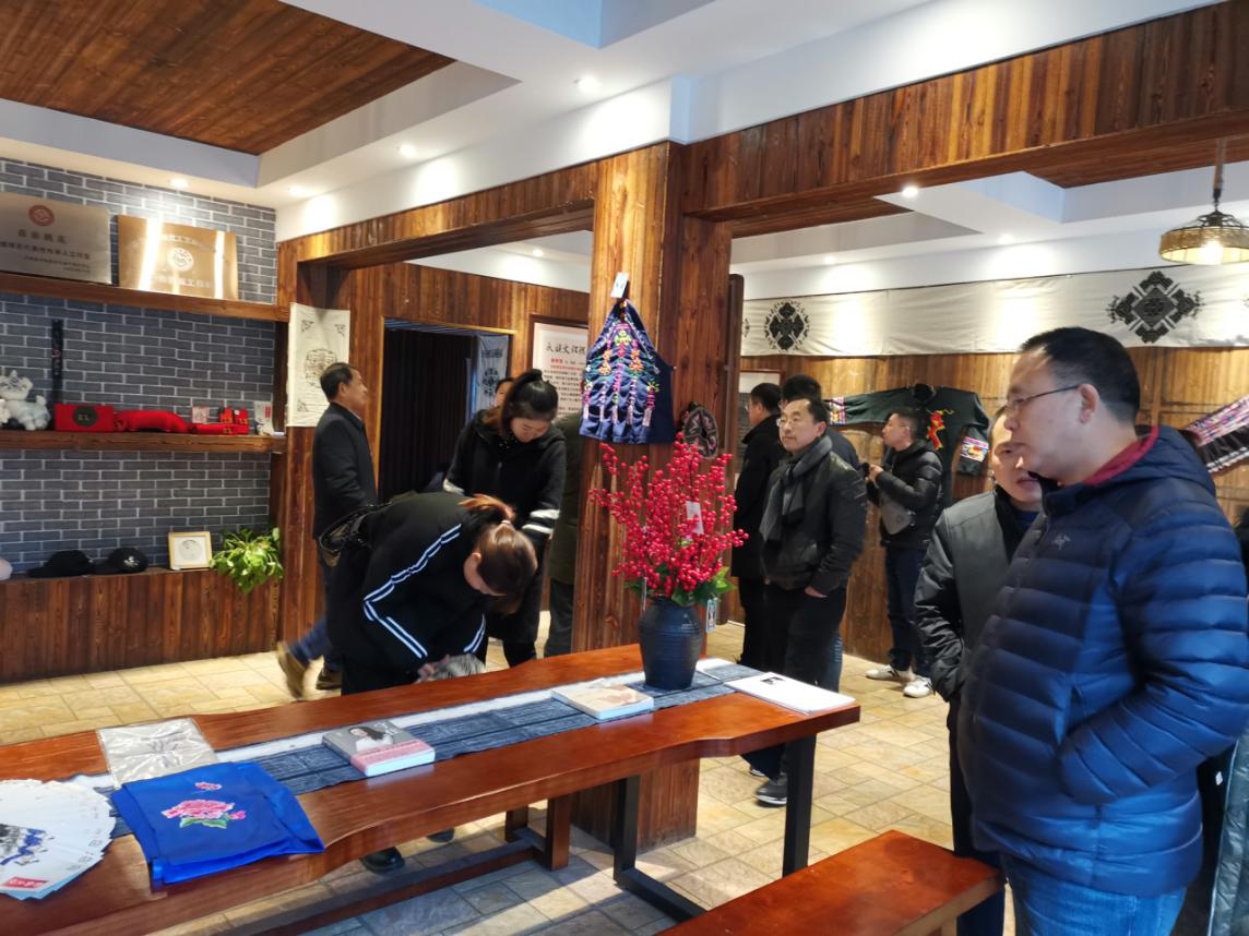 常德市来泸溪县观摩"非遗大师工作室"